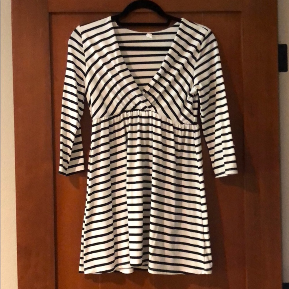 Pinkblush maternity/nursing top